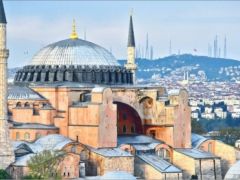 Ayasofya Camii Oldu